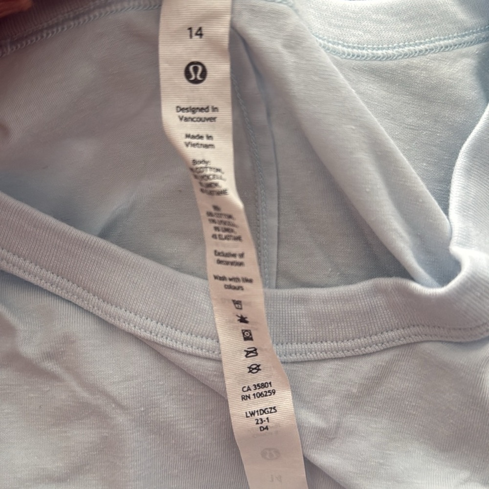 Lululemon Classic-Fit Cotton-Blend‎ Tank Top in powder blue - Picture 3 of 5